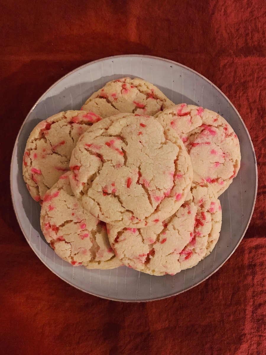 Valentine’s Day Sprinkle&nbsp;Cookies